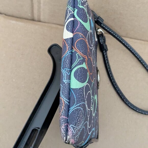 Coach Women's  Blue Wristlet Wallet Corner Zip With Signature - Picture 6 of 12